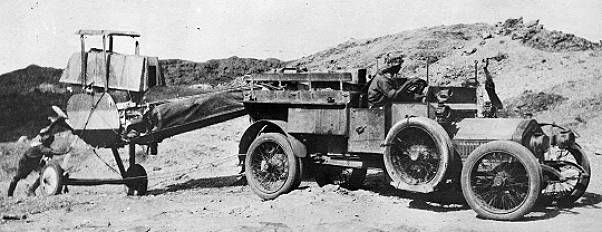 Recovering the wreck of BE2c 4483 from the Wadi Hamdh.
